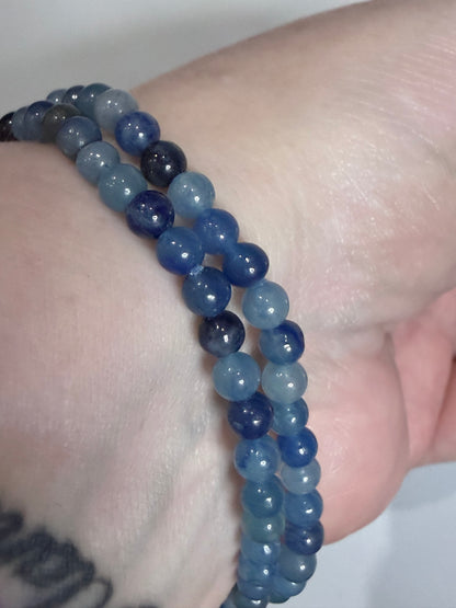 4mm Blue Aventurine Bracelet –

Encourages Confidence