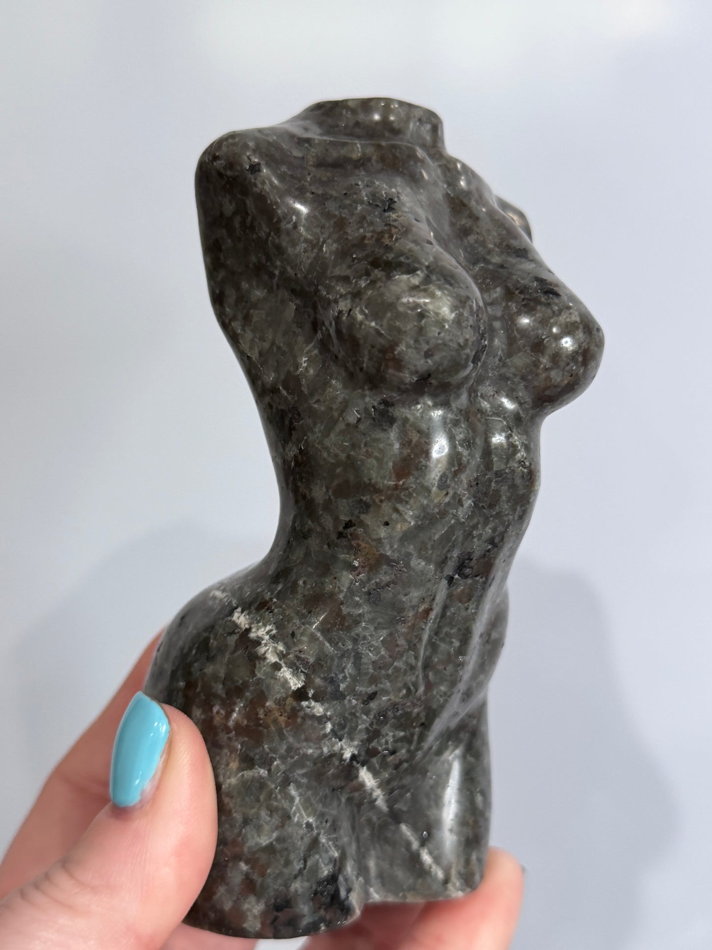 Yooperlite Goddess Torso – UV Reactive - 562g 12cm