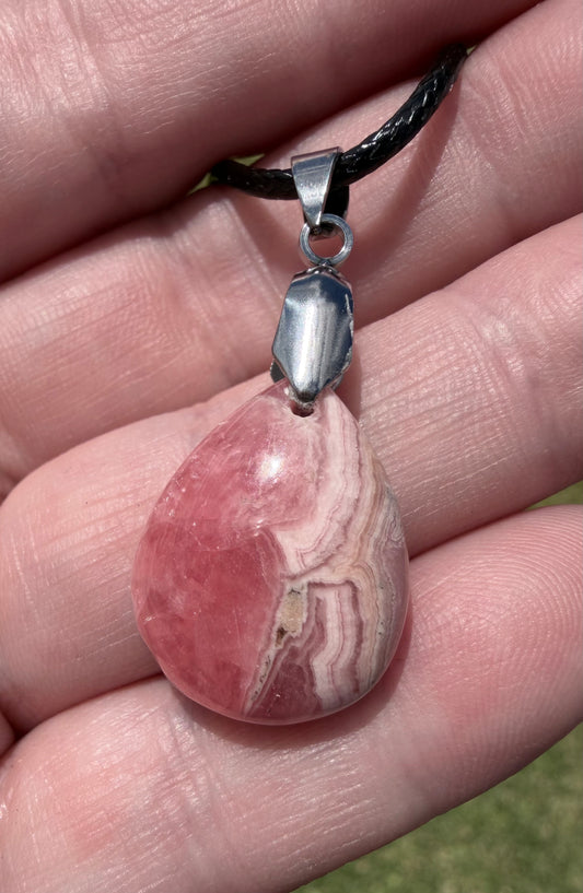 Rhodochrosite Pendant Necklace – 50cm Rope Chain (Gift Box Included)
