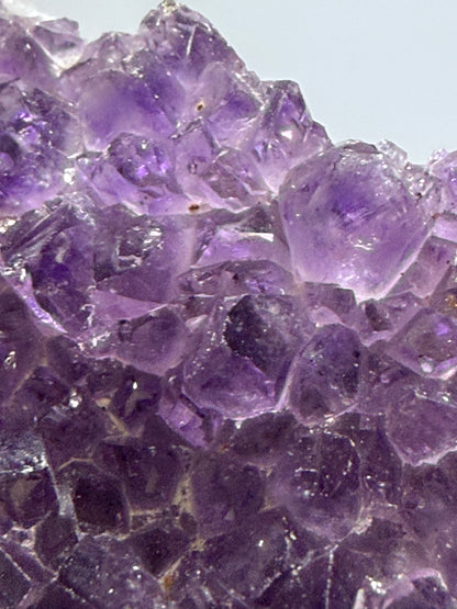 Amethyst Druzy Heart Cluster With Stand – 5cm (B)