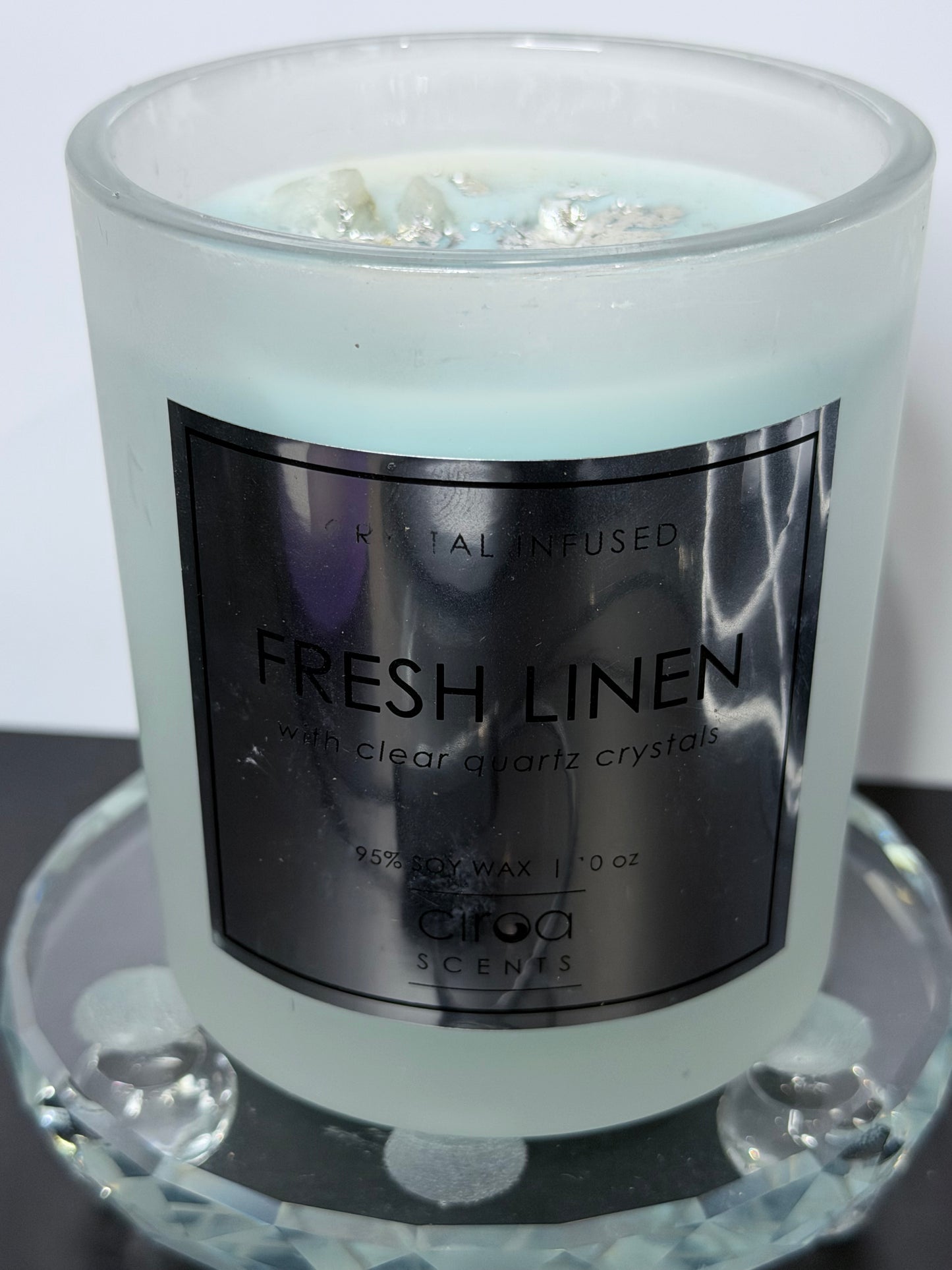 Crystal Infused Fresh Linen Soy Candle with Clear Quartz Crystals | 283g