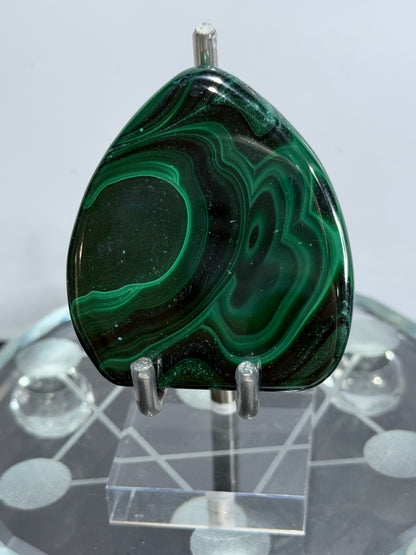 Malachite Freeform With Stand – 5.7cm (A)