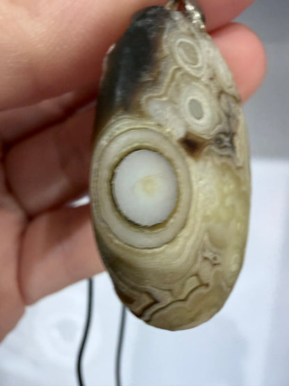 Gobi Eye Agate Pendant – Rare Desert Agate | 4cm