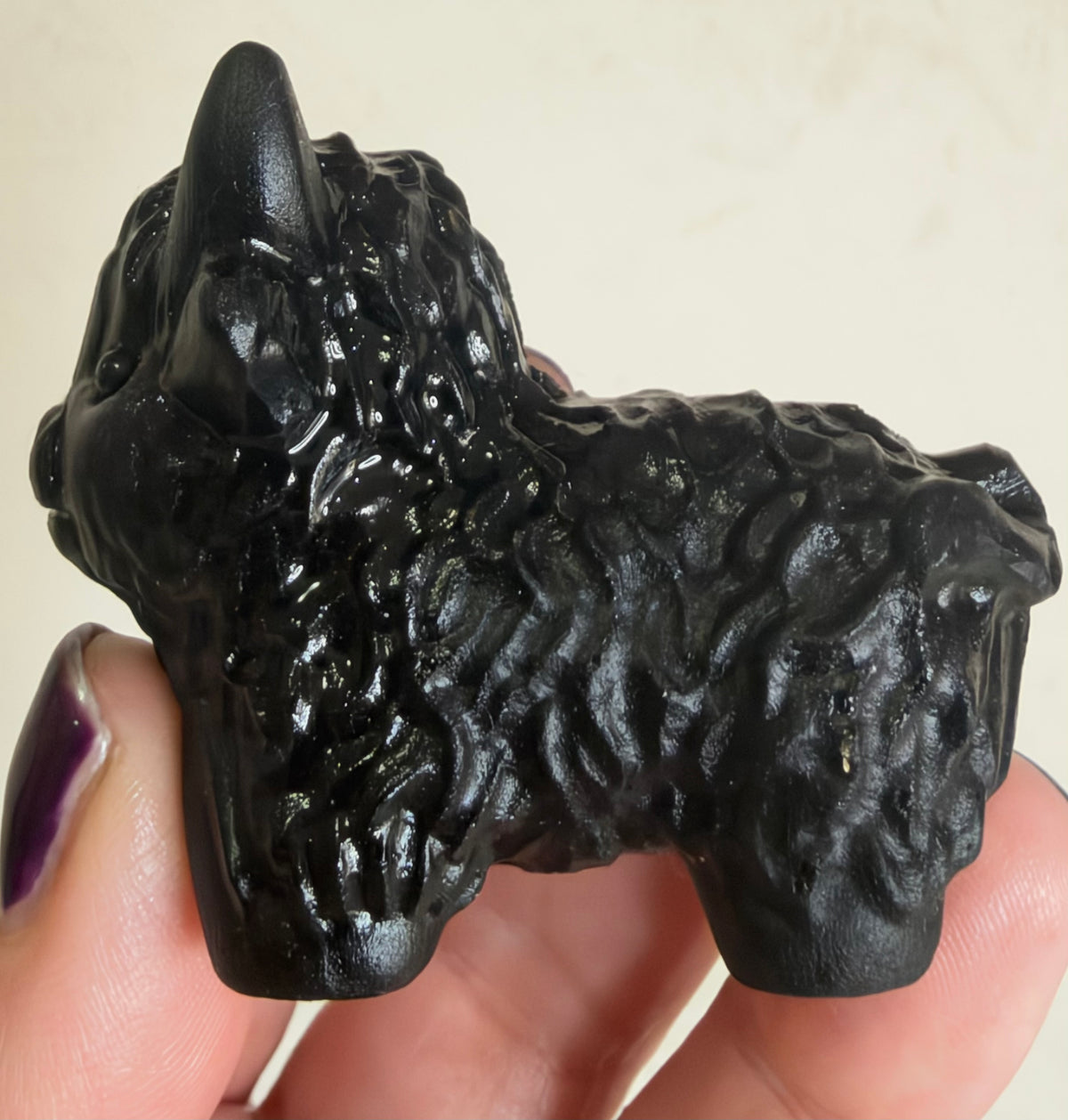Highland Cow Black Obsidian Carving – 5–6 cm