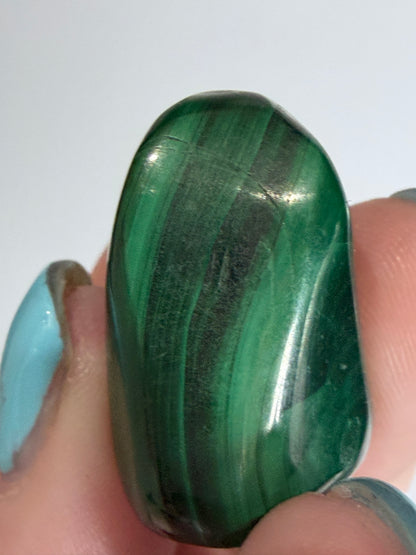 Malachite Tumble Stone – Soft Banded G -