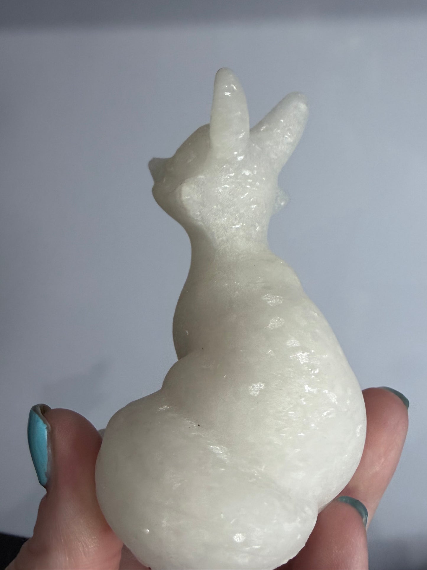 White Calcite Fox Carving – 9 cm