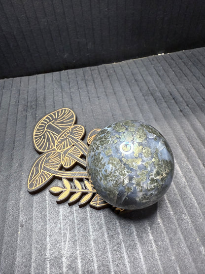 Mushroom wooden Sphere Holder