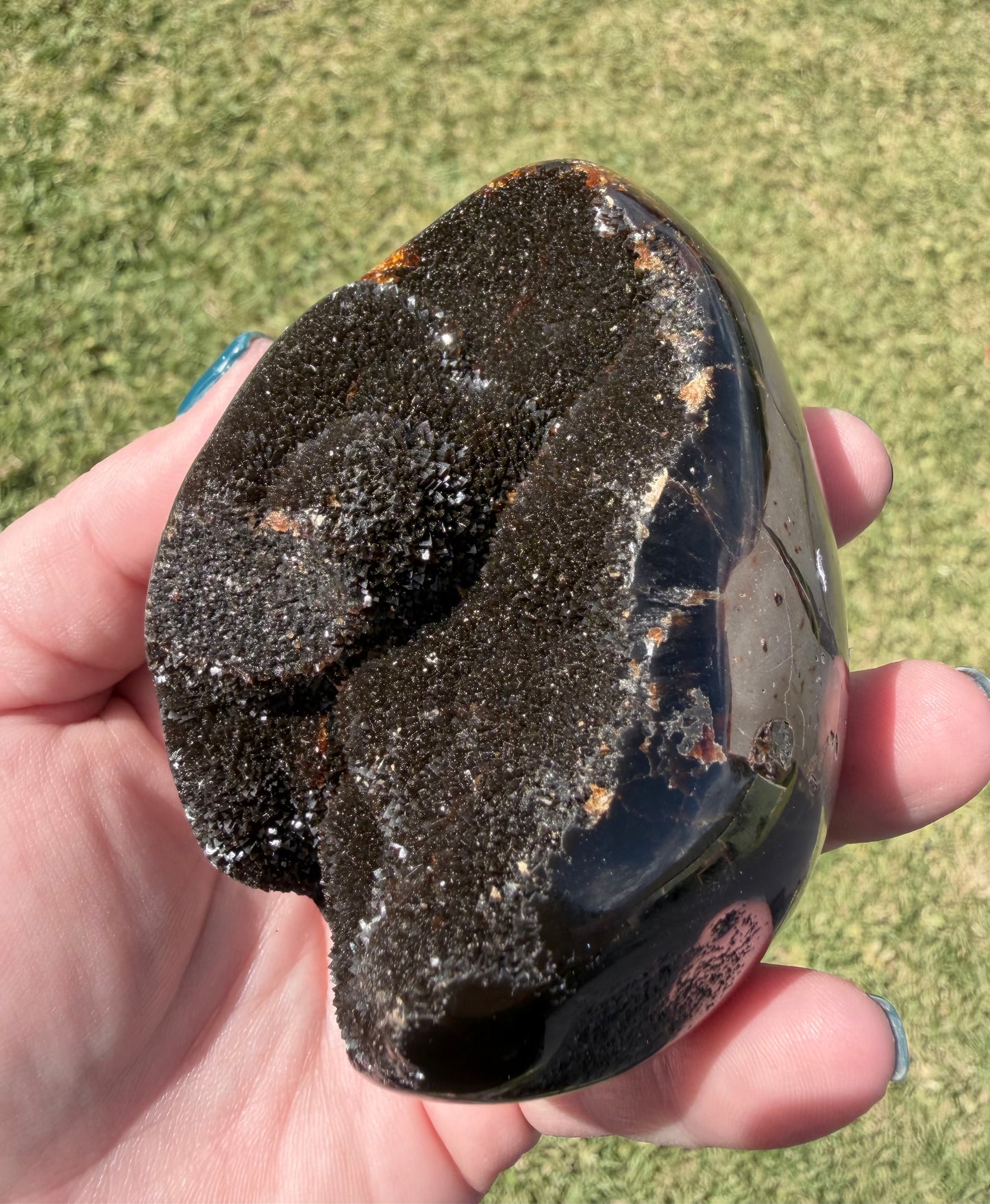 Septarian Druzy Egg — 500 g (9.1 × 5.7 cm) Dragon Stone