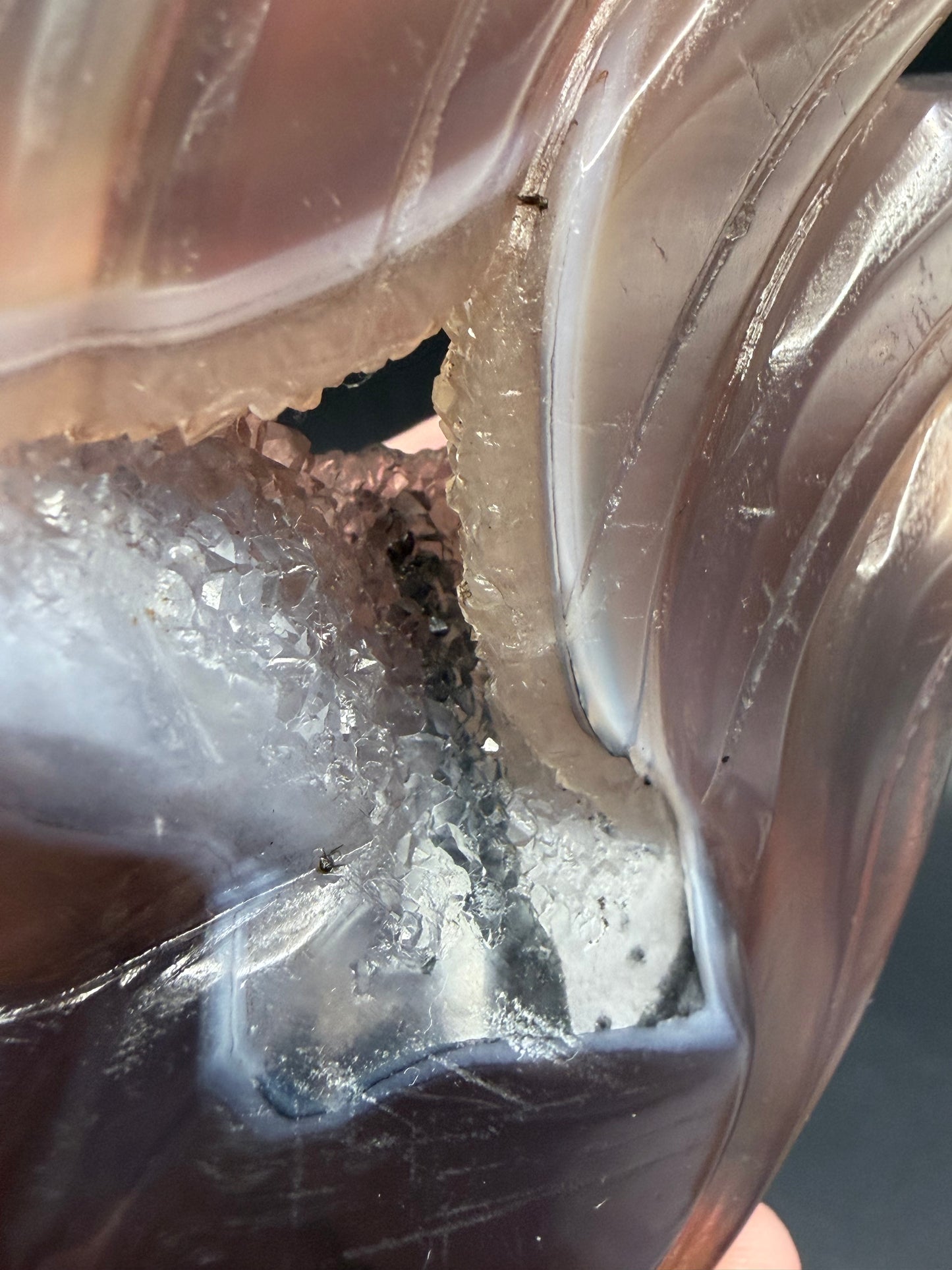 Nine-Tailed Fox Druzy Agate Carving