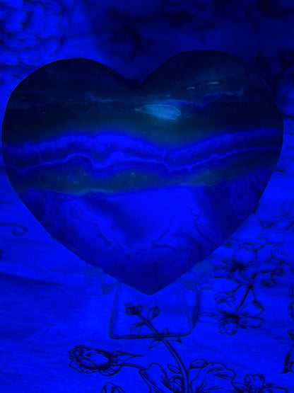 Fluorite in Matrix Heart – UV Reactive 133g | 6.2 x 5.7cm
