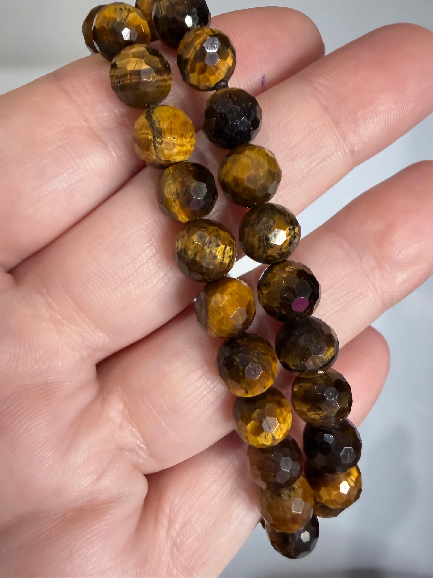 8mm Tiger’s Eye Faceted Bracelet

Confidence • Protection • Strength