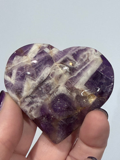 Chevron Amethyst Heart – Self Standing C