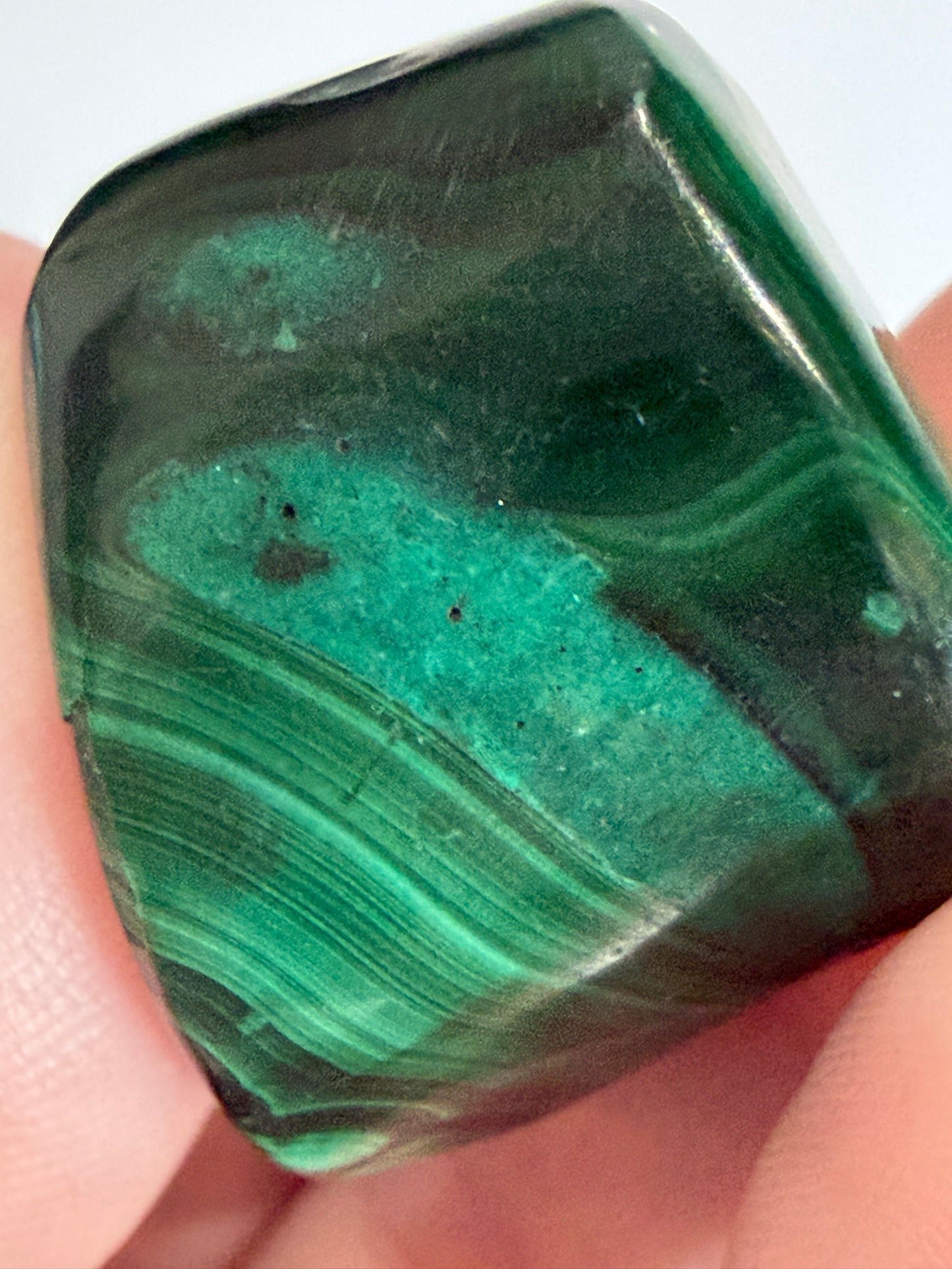 Malachite Tumble Stone – Natural Banded Patterns E -