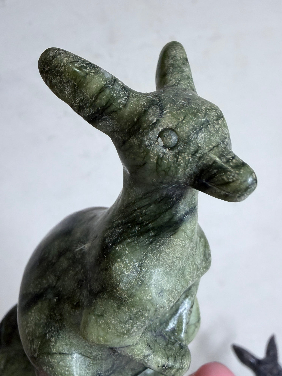 Green Serpentine Kangaroo Crystal Carving – 10cm