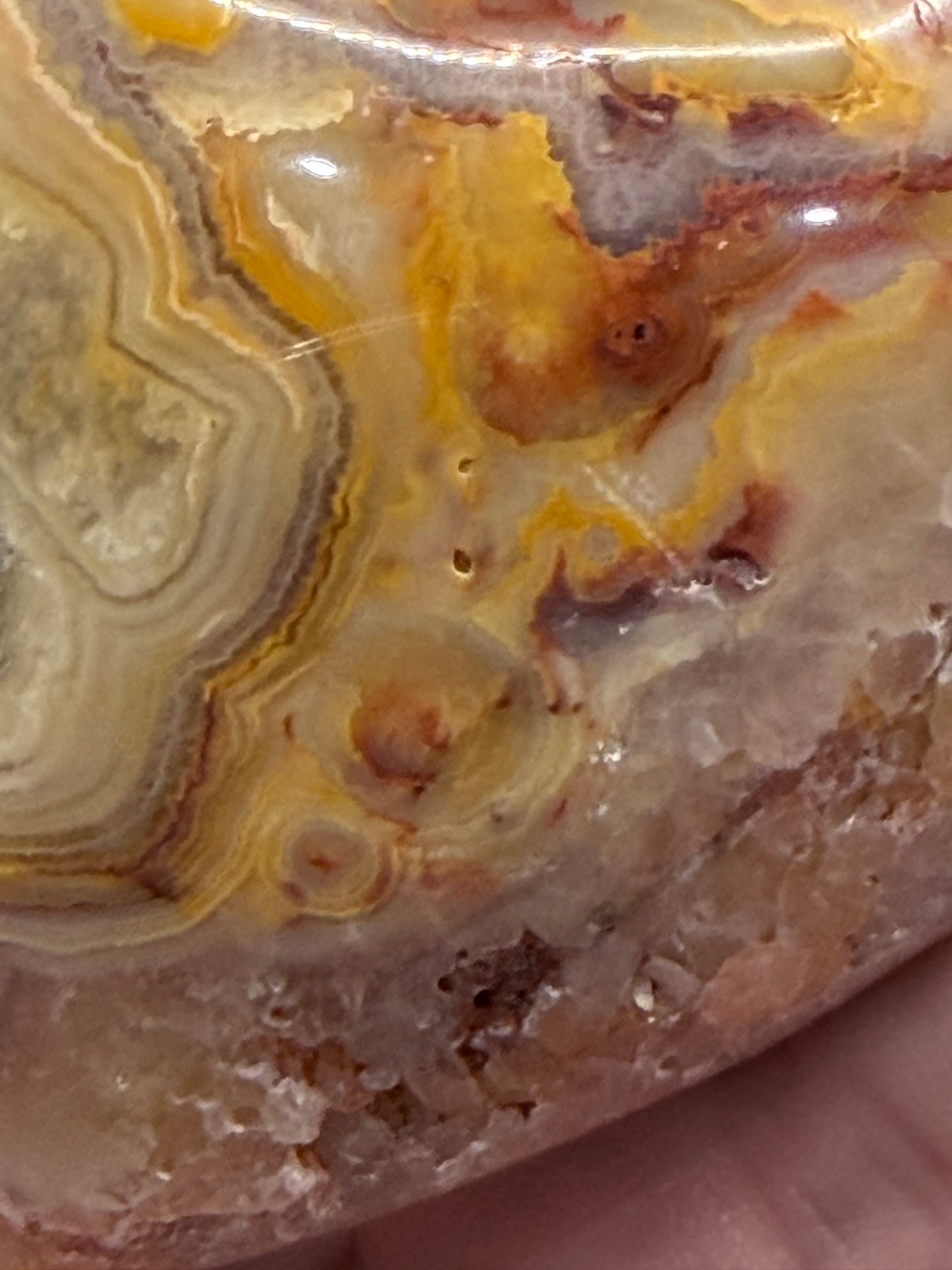 Crazy Lace Agate Heart – 87g | 5.1 x 5cm