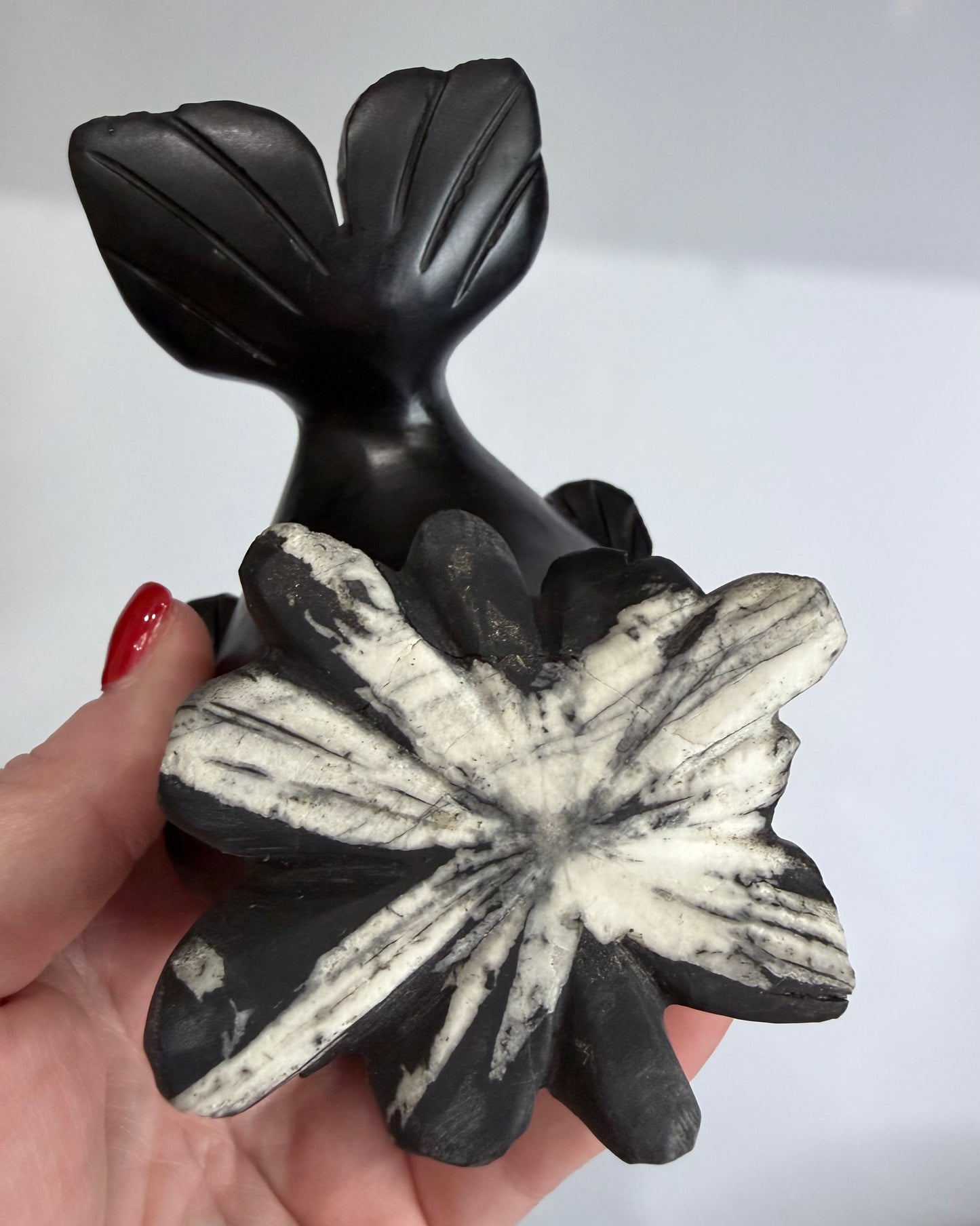 Chrysanthemum Stone Whale Crystal Carving – 12cm | 656g