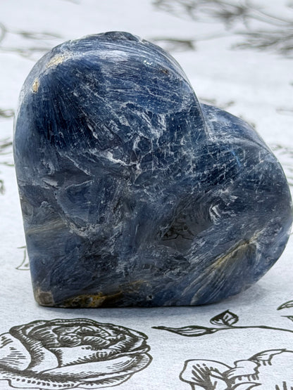 Kyanite Heart (Self-Standing) – 5 x 4.6cm | 103g
