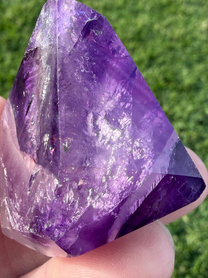 Amethyst Freeform (Deep Purple Tip) – 65g B