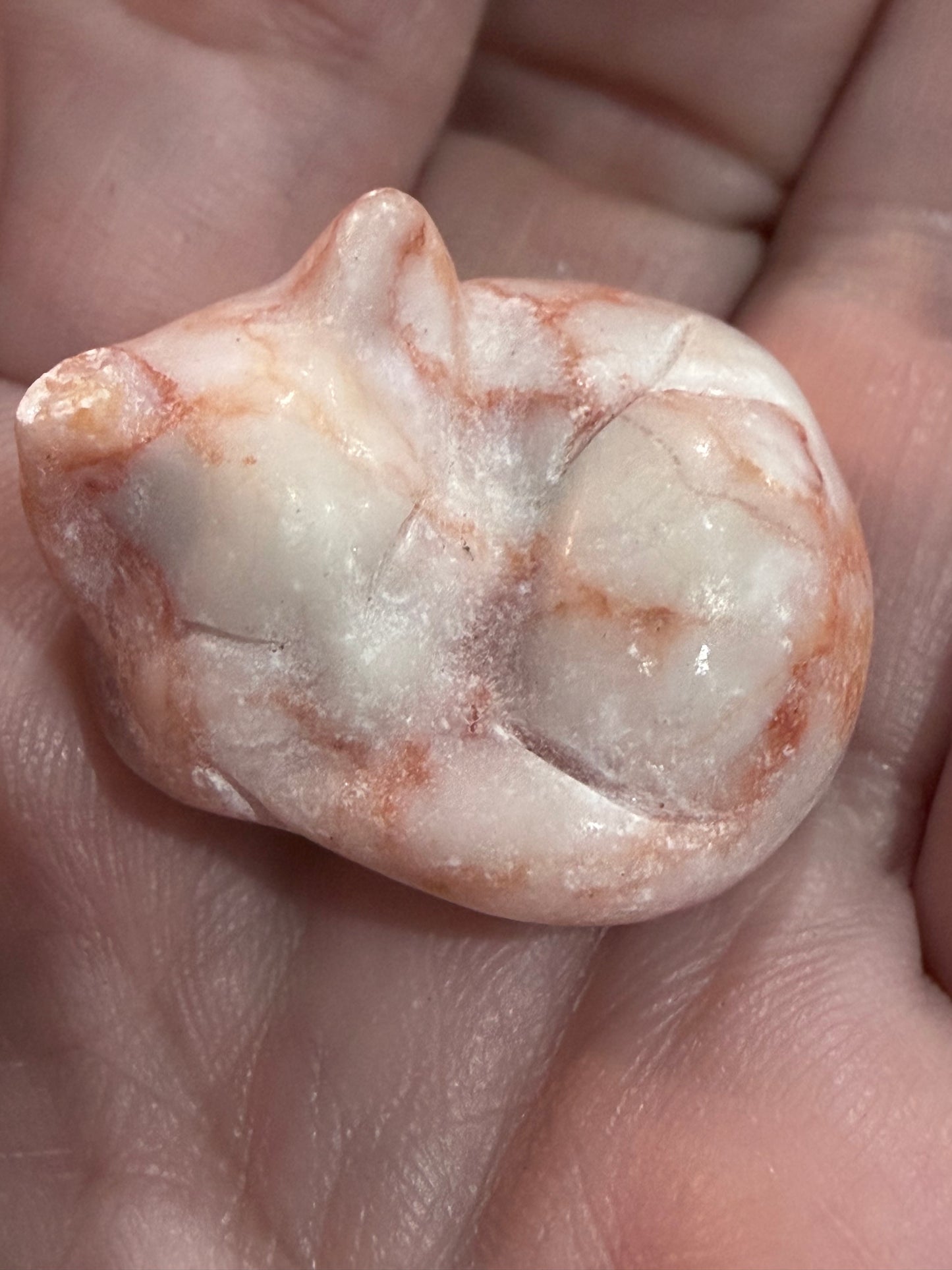 Sleeping Cat Crystal Carving – 3cm (Mixed Materials)