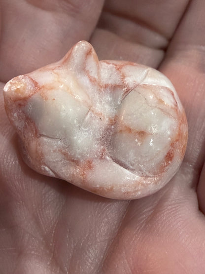 Sleeping Cat Crystal Carving – 3cm (Mixed Materials)