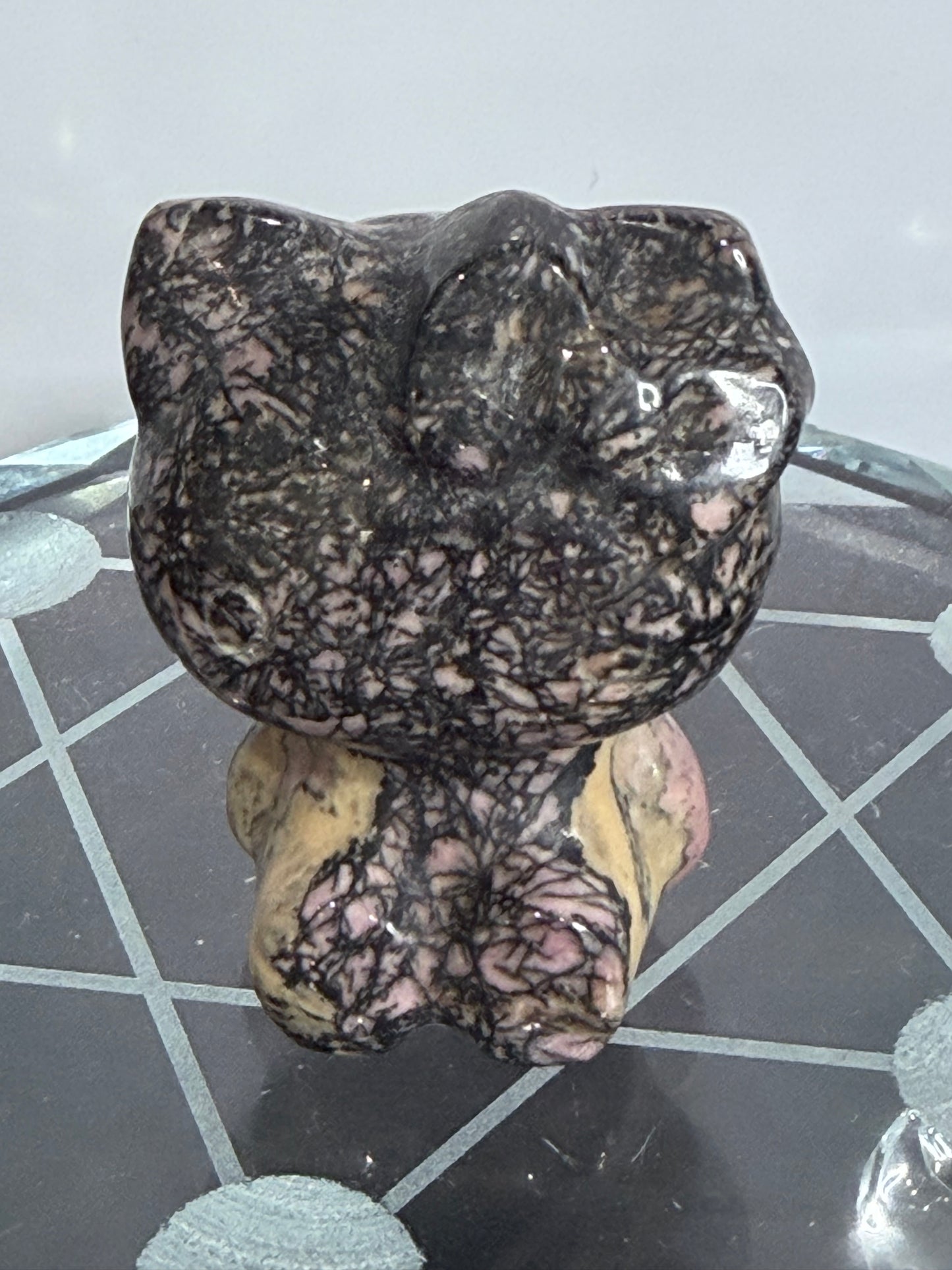 Hello Kitty Rhodonite Crystal Carving – 5cm