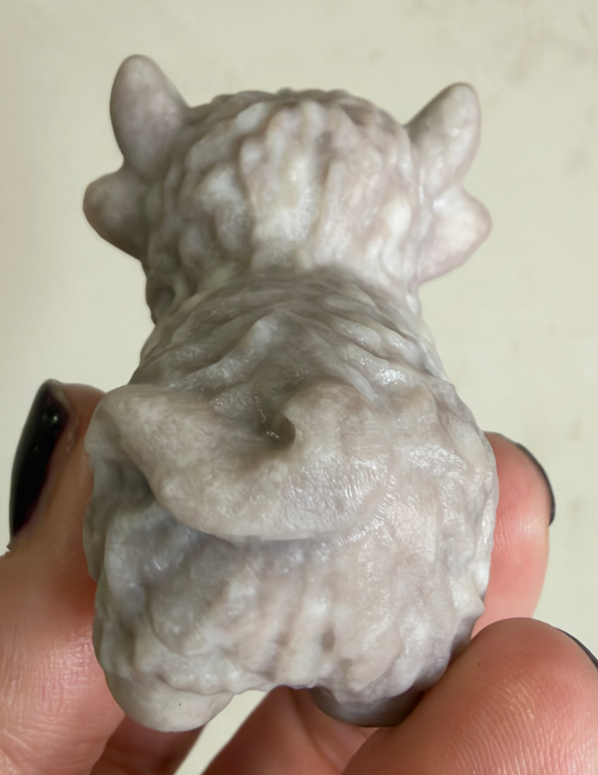 Pink & Cream Highland Cow Carving – 5–6 cm