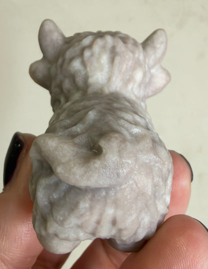 Pink & Cream Highland Cow Carving – 5–6 cm