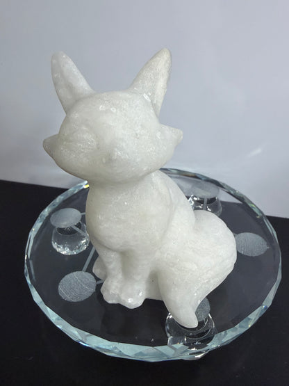 White Calcite Fox Carving – 9 cm