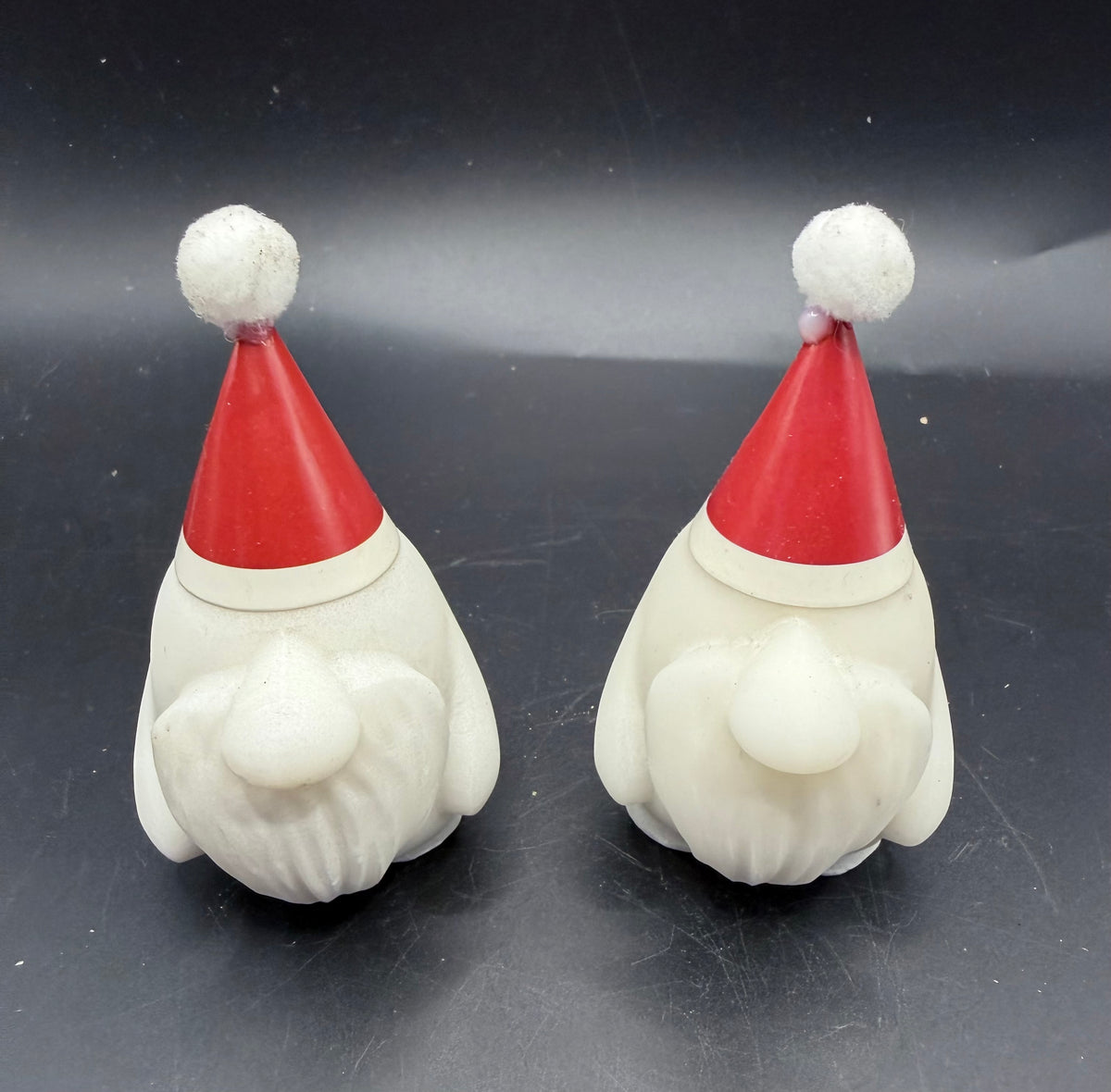 Christmas Gnome White Marble Carving with Santa Hat – 8 cm