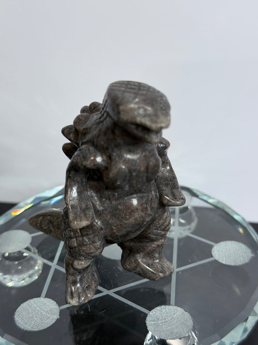 Godzilla Carving Yooperlite UV Reactive - 8cm
