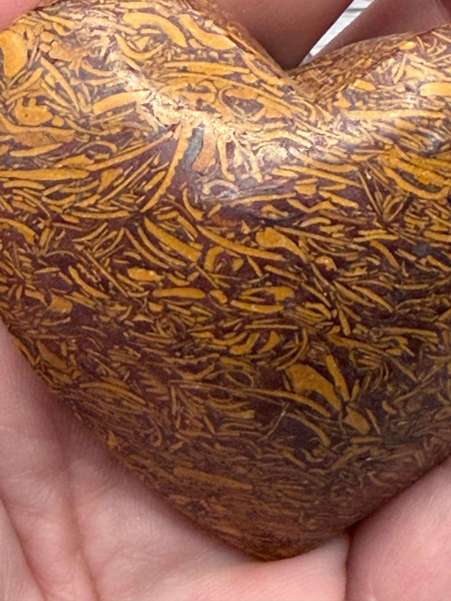 Calligraphy Stone Heart (Calligraphy Jasper / Mariyam Jasper) – 113g | 6 x 5.4cm