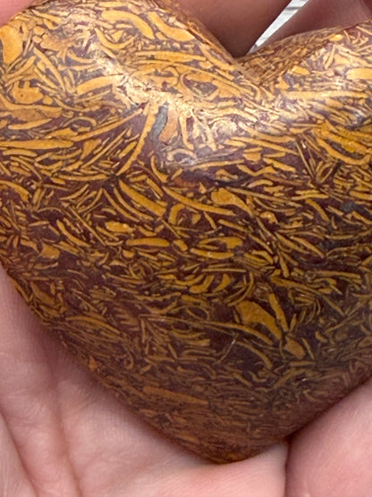 Calligraphy Stone Heart (Calligraphy Jasper / Mariyam Jasper) – 113g | 6 x 5.4cm