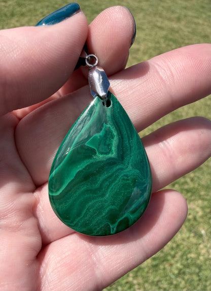 Malachite Teardrop Pendant Necklace – 50cm Rope Chain (Gift Box Included)