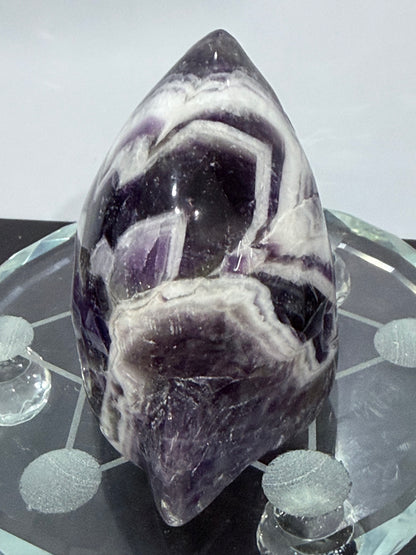 Dream Amethyst Shark Carving 6.4cm | 262g