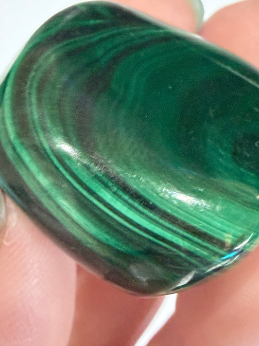 Malachite Tumble Stone - Concentric “eye” patterns A -
