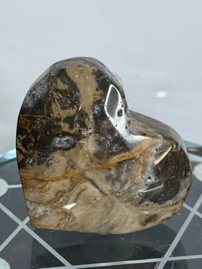 Sphalerite Free-Standing Heart – 90g C - 5.5cm