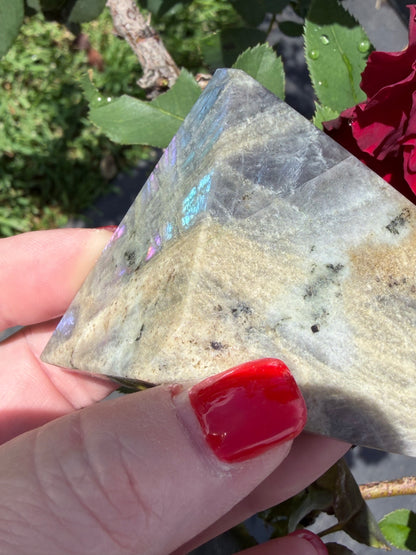 Labradorite Crystal Freeform – Multicolour Flash | 122g

Enhances intuition and psychic awareness