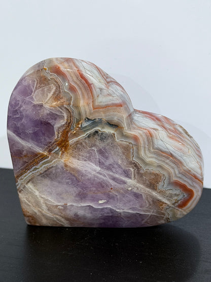 Amethyst & Agate Banded Heart – Free-Standing | 7.4 × 6.8 cm | 150 g B