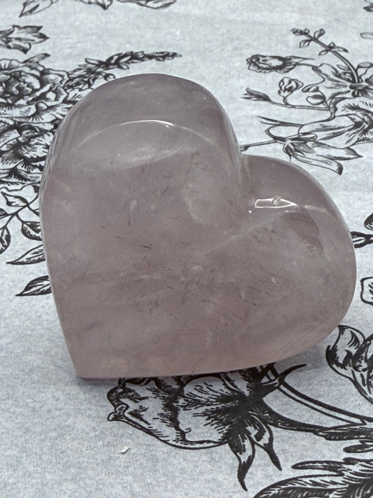Rose Quartz Flat Heart (Self-Standing) – Love & Calm (5 × 5cm | 80–90g)