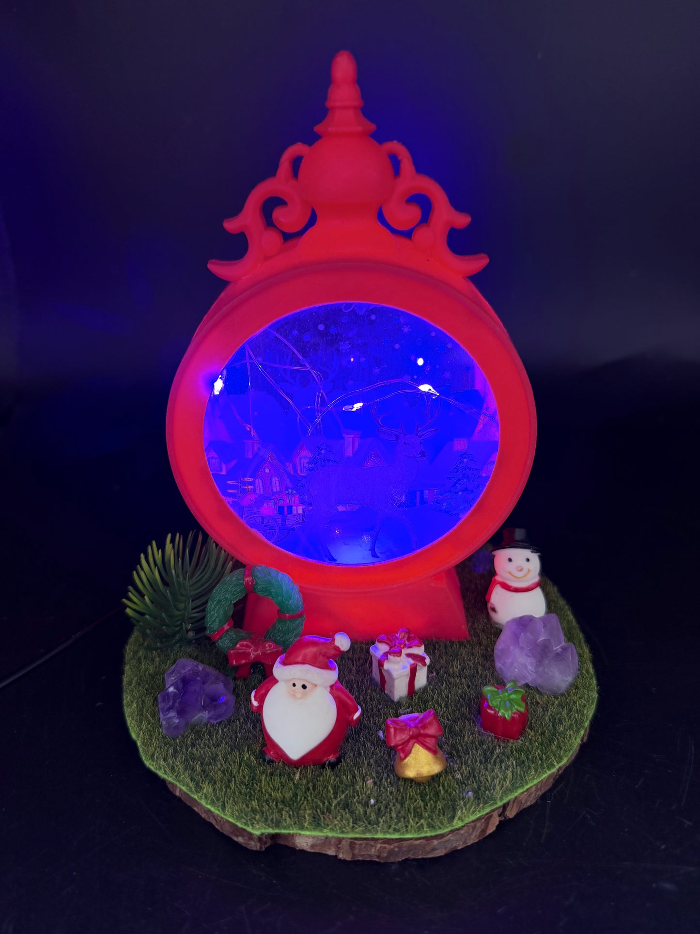 Christmas Lamp – Festive Reindeer Village Scene