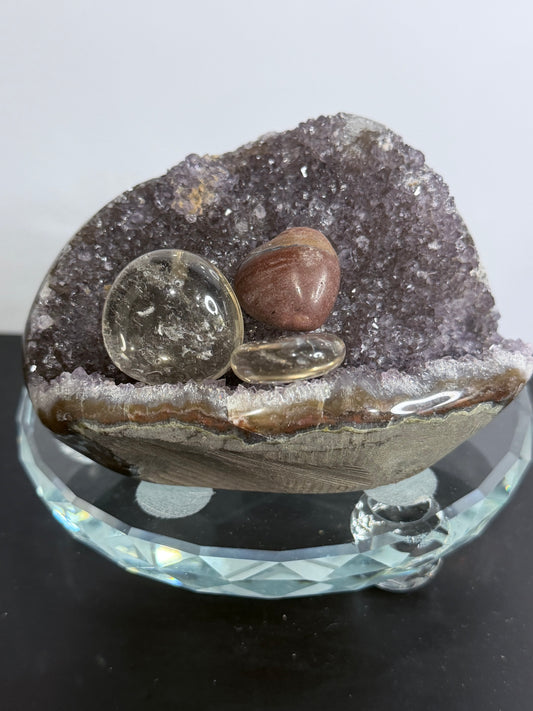 Red Amethyst Druzy Crystal Charging Bowl – Sparkling Agate Geode Freeform (410g)