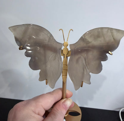 Grey Agate Butterfly Crystal Display on Stand – 15 cm

Calm • Balance • Gentle Grounding