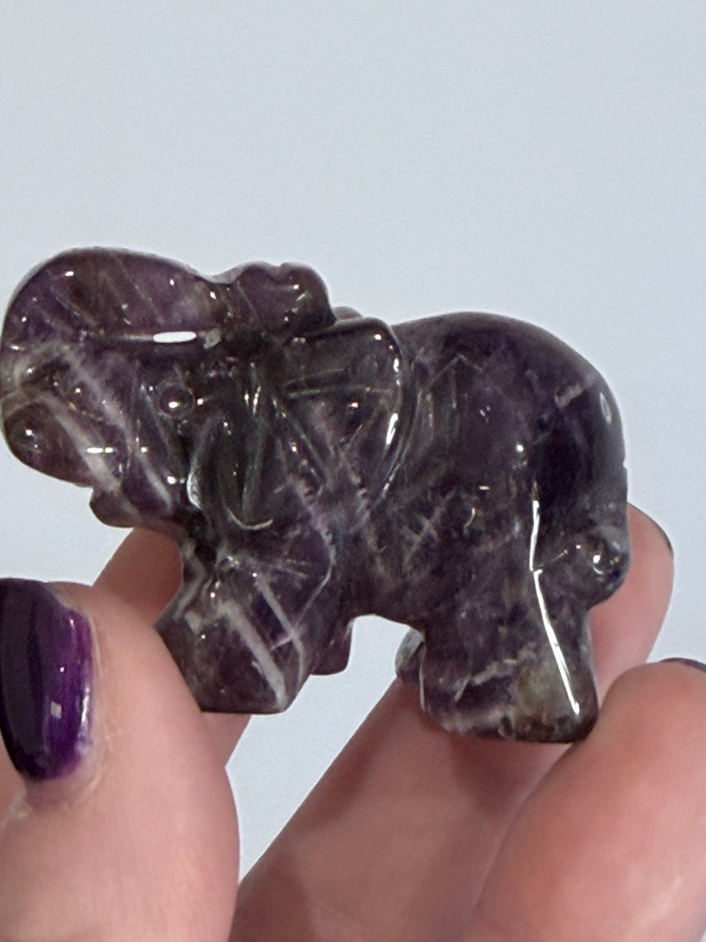 Amethyst Elephant Carving – 5cm