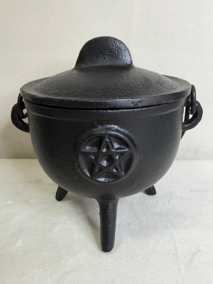 Large Cast Iron Pentacle Cauldron with Lid – Witch & Altar Décor