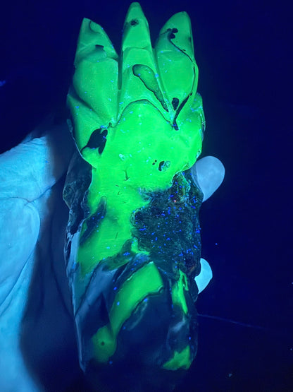 Volcano Agate Dragon Head | UV Reactive | 580g | 12.2 × 8cm