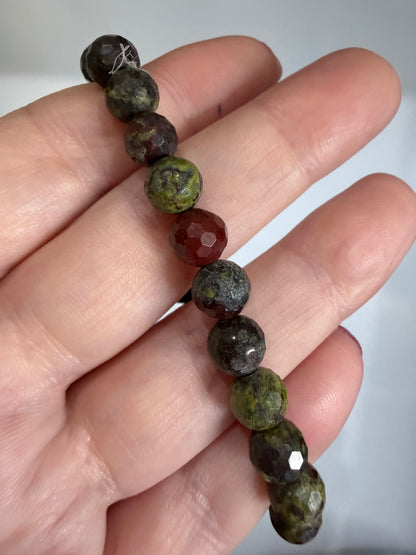 8mm Dragon Blood Jasper Faceted Bracelet

Strength • Courage • Vitality