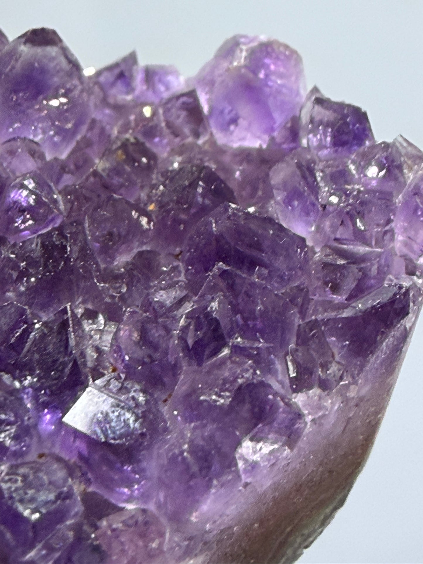 Amethyst Druzy Heart Cluster With Stand – 5cm (B)