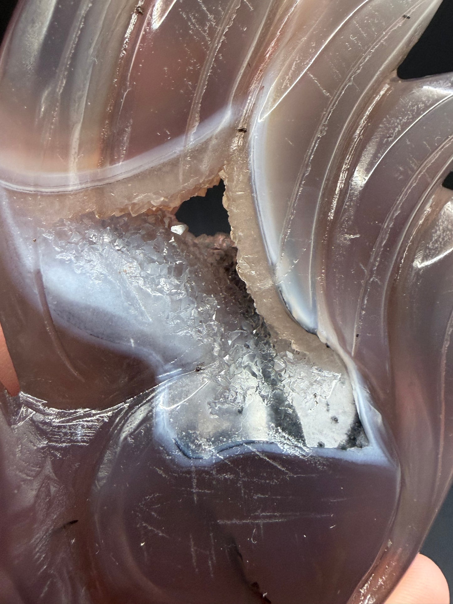 Nine-Tailed Fox Druzy Agate Carving