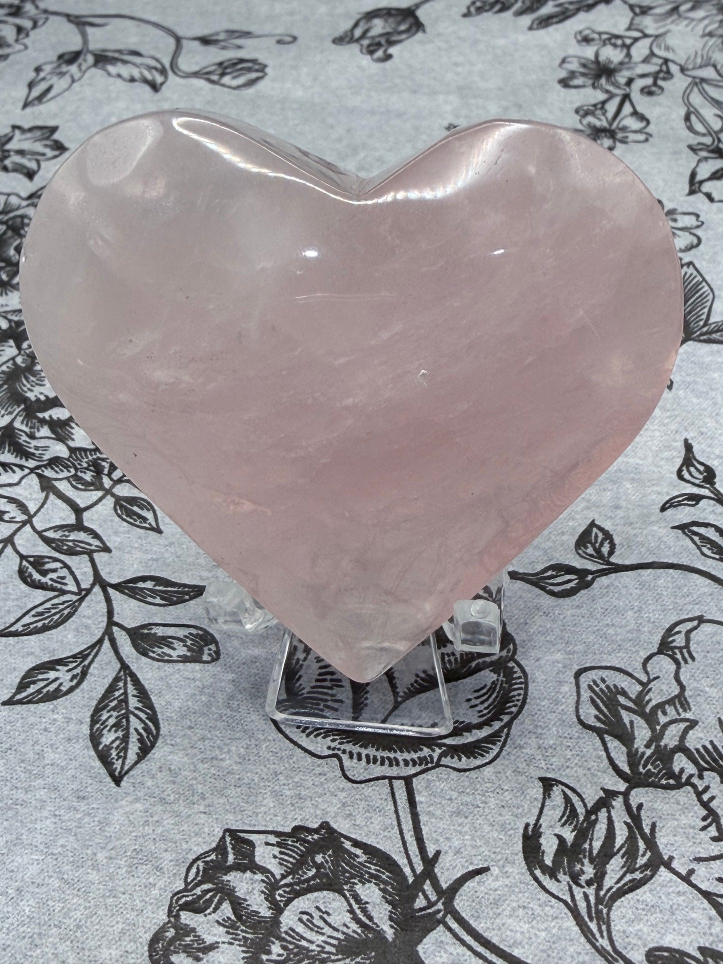 Rose Quartz Heart – Self Love & Calm (98g | 6.2 × 5.7cm)