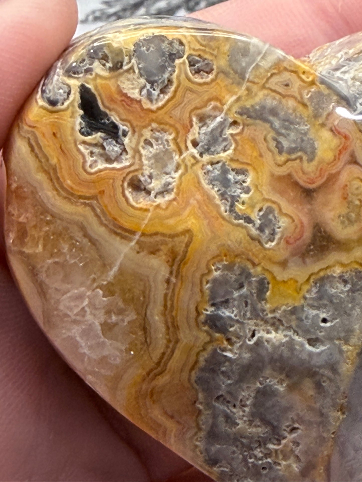 Crazy Lace Agate Heart – 90g | 5.6 x 4.6cm